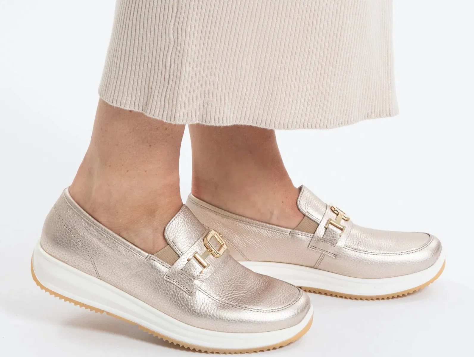 Ara 12-25528-08 Osaka – Gold Sand Leather Loafer