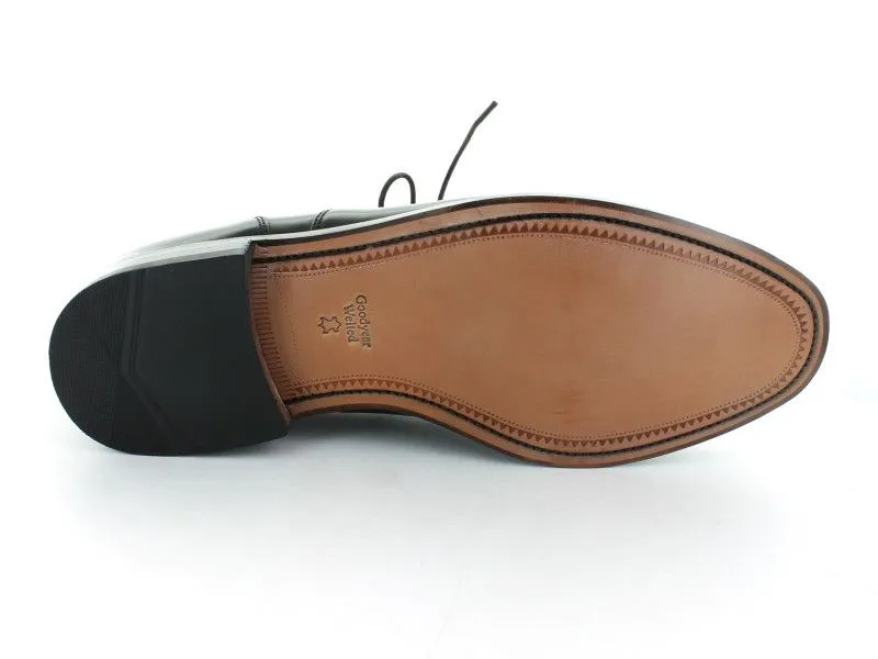 Loake 200 B